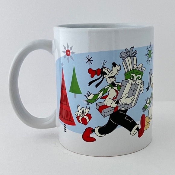 2020 Disney Mickey & Friends Christmas Mug By Frankford Candy - Picture 3 of 13